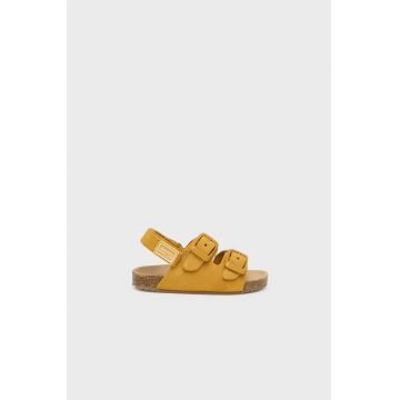 Mayoral sandale din piele intoarsa pentru copii culoarea galben