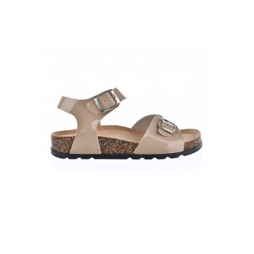 Sandale de piele lacuita cu catarame Sandale de piele lacuita cu catarame