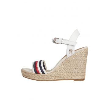 Sandale-espadrile cu talpa wedge