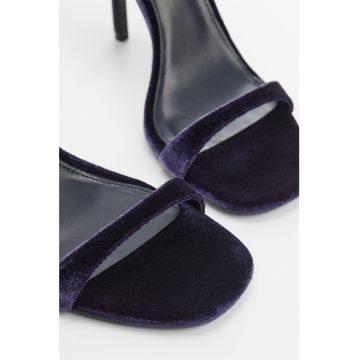 Sandale stiletto de catifea Viviane