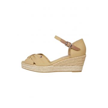 Sandale cu talpa wedge