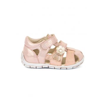 Sandale din piele cu inchidere velcro si aplicatie cu model florala