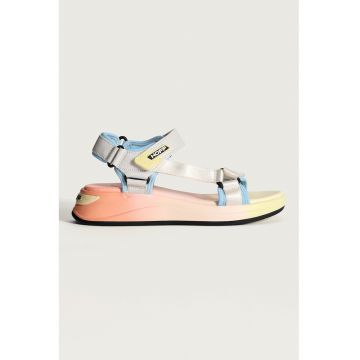 Sandale wedge cu garnituri din piele ecologica