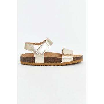 Sandale cu velcro si aspect metalizat
