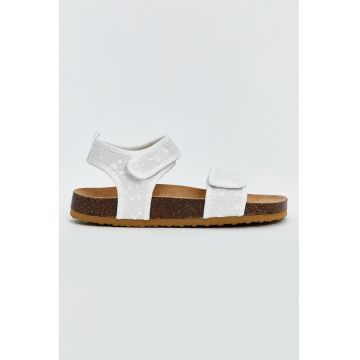 Sandale cu velcro si detalii brodate