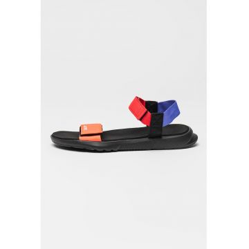Sandale cu velcro si logo discret Terrex