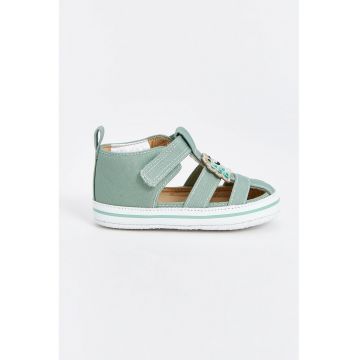 Sandale cu velcro si model crocodil