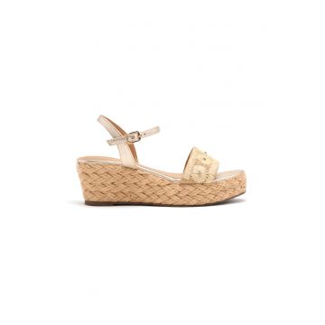 Sandale impletite cu garnituri din piele si talpa wedge