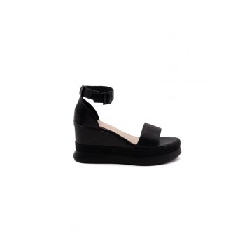 Sandale wedge cu catarama