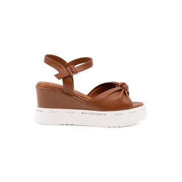 Sandale wedge din piele ecologica - Caramel