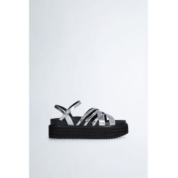 Sandale flatform de piele ecologica lacuita