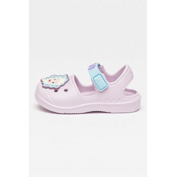 Sandale cu inchidere velcro si aplicatie