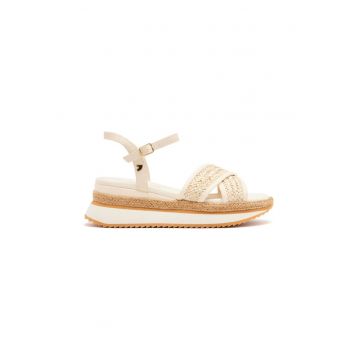 Sandale cu talpa wedge si catarama