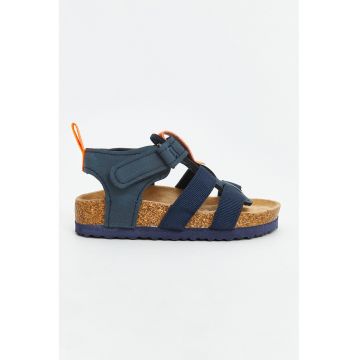 Sandale cu velcro