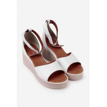 Sandale dama albe din piele prevazute cu platforma -