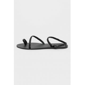 Sandale uni cu garnituri impletite de piele