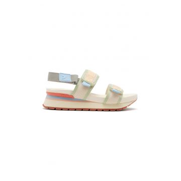 Sandale cu inchidere velcro si insertii din piele intoarsa
