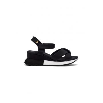 Sandale cu talpa wedge si inchidere velcro