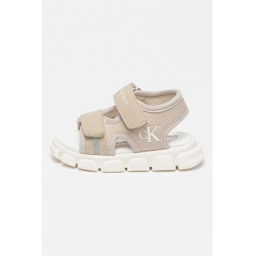 Sandale din material textil cu inchidere velcro