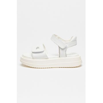 Sandale din piele ecologica cu inchidere velcro si platforma