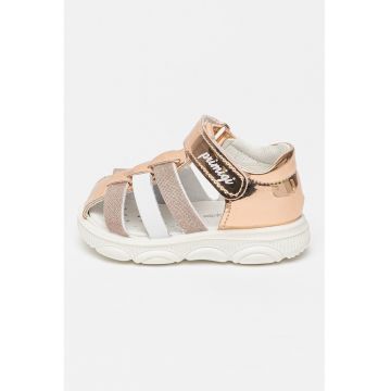 Sandale cu aspect lacuit si velcro