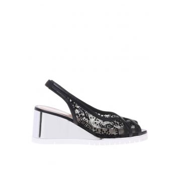Sandale slingback cu talpa wedge si plasa cu broderie