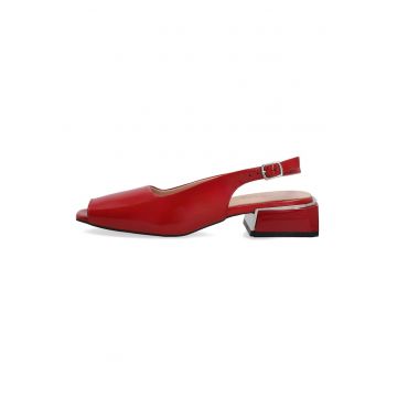 Sandale din piele lacuita cu bareta slingback