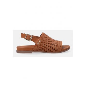 Sandale din piele maro cu catarama -