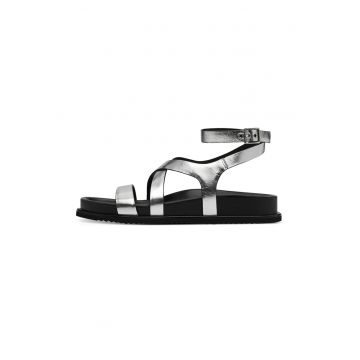 Sandale de piele cu catarame Sandale de piele cu catarame