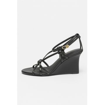 Sandale din piele cu talpa wedge Sandale din piele cu talpa wedge
