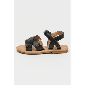 Sandale din piele ecologica cu perforatii Sandale din piele ecologica cu perforatii