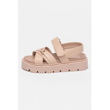 Sandale din piele ecologica cu platforma Sandale din piele ecologica cu platforma
