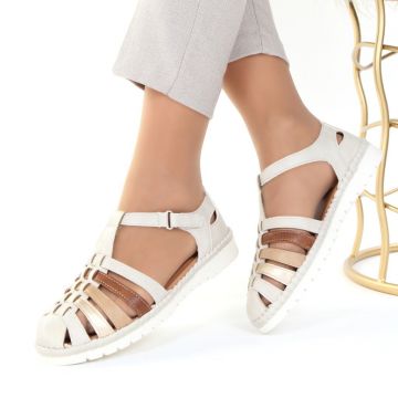 Sandale bej inchise in fata Gaya