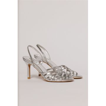Sandale argintii cu barete impletite