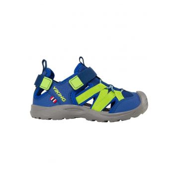 Sandale inchise cu velcro -