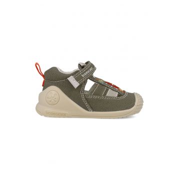 Sandale cu inchidere velcro si model uni - Bej/Kaki