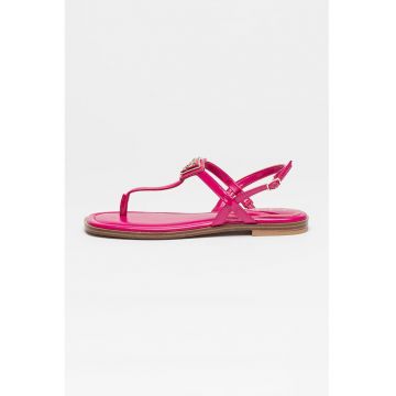 Sandale de piele ecologica lacuita cu bareta separatoare - Roz inchis