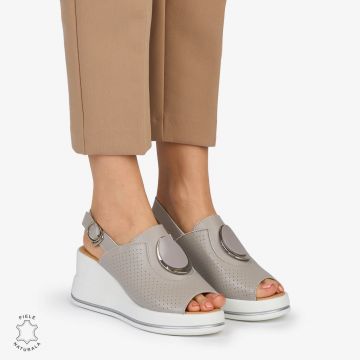SANDALE Dama Piele Naturala CU TALPA INALTA SI ACCESORIU METALIC CRL1046 Culoare: GRI