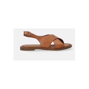 Sandale din piele cu catarama - Maro