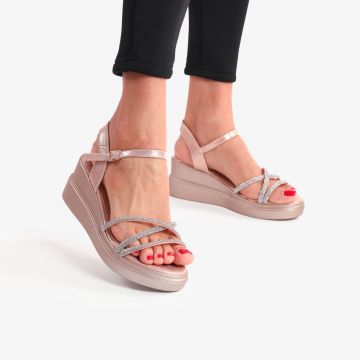 SANDALE DIN PIELE ECOLOGICA CU PLATFORMA SI STRASURI CRL0745 CHAMPAGNE