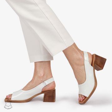 Sandale elegante din piele naturală CU CATARAMA MODEL CLASIC CRL1403 ALB