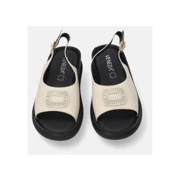 Sandale din piele cu detaliu decorativ