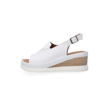 Sandale cu talpa wedge si catarama