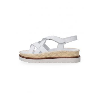 Sandale din piele alba cu design impletit