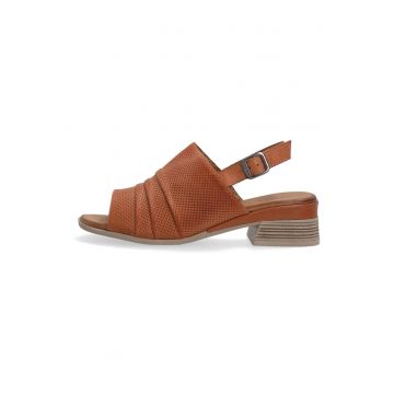 Sandale din piele cu aspect perforat