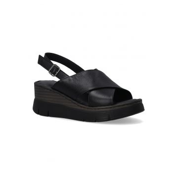 Sandale din piele cu talpa wedge si barete incrucisate