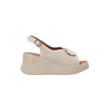 Sandale din piele cu detalii perforate si talpa wedge