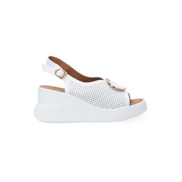 Sandale din piele cu perforatii si talpa wedge