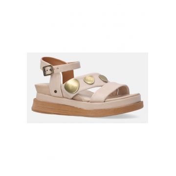 Sandale din piele cu talpa wedge si aplicatii metalice decorative