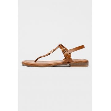Sandale din piele ecologica cu bareta in forma de T - Caramel